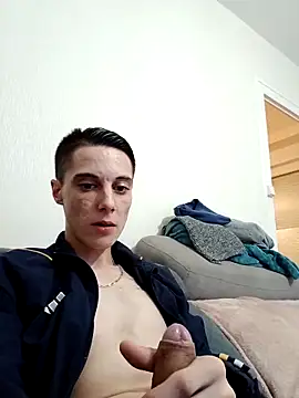 Snapshot of fresh-laD chatting on 11-06-25, 02:04 fresh-laD online show from 11-06-25, 02:04