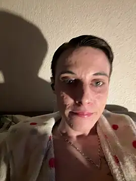 Snapshot of fresh-laD chatting on 03-11-26, 12:26 fresh-laD online show from 03-11-26, 12:26