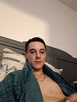 Snapshot of fresh-laD chatting on 11-04-25, 03:21 fresh-laD online show from 11-04-25, 03:21