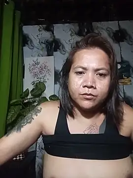 trishacummerts online show from 06-12-26, 03:43