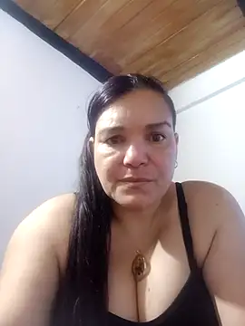 Snapshot of MilfBlonde_ chatting on 10-19-25, 11:13 MilfBlonde online show from 10-19-25, 11:13