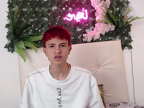 Snapshot of ANDRES_ANTONIO chatting on 10-16-25, 04:10 ANDRES ANTONIO online show from 10-16-25, 04:10