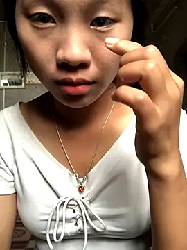 Snapshot of namicute chatting on 10-13-25, 04:36 namicute online show from 10-13-25, 04:36