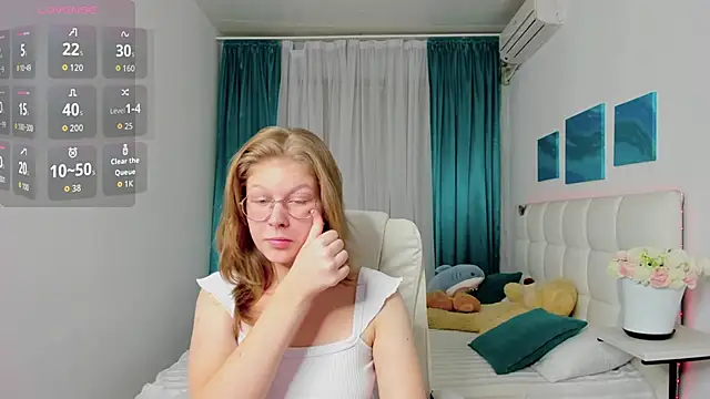Snapshot of Angelie__Eyes chatting on 10-23-25, 02:49 Angelie Eyes online show from 10-23-25, 02:49