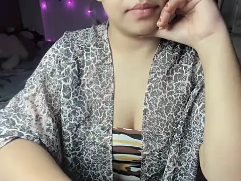 Divya68 online show from 11-19-25, 05:24