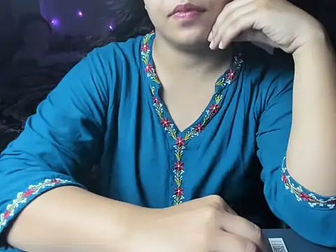 Divya68 online show from 10-17-25, 05:48