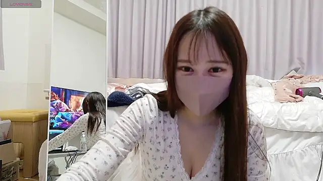 Snapshot of Komomo_ch chatting on 03-27-26, 05:38 Komomo ch online show from 03-27-26, 05:38
