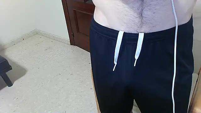 Snapshot of ZorroRomeo chatting on 10-20-25, 04:29 ZorroRomeo online show from 10-20-25, 04:29