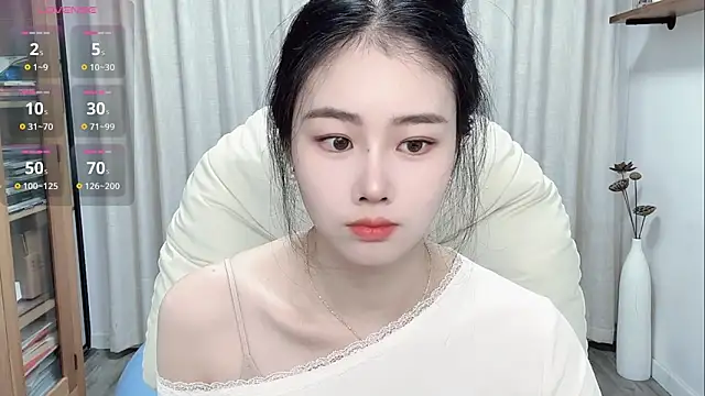 Snapshot of XFDLL-BAOBEI chatting on 10-20-25, 02:13 XFDLL-BAOBEI online show from 10-20-25, 02:13