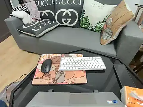 Hanna Mina online show from 10-24-25, 05:50