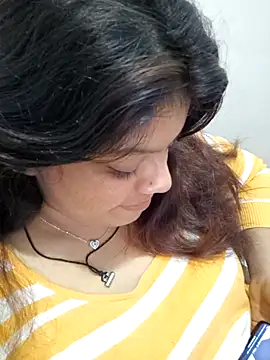 Snapshot of kajal77715 chatting on 10-17-25, 09:56 kajal77715 online show from 10-17-25, 09:56
