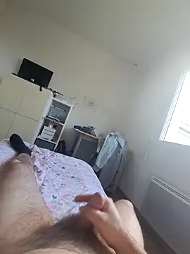 Snapshot of nico33000a chatting on 03-15-26, 02:35 nico33000a online show from 03-15-26, 02:35