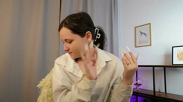 Snapshot of BrynnJune chatting on 10-18-25, 04:14 BrynnJune online show from 10-18-25, 04:14