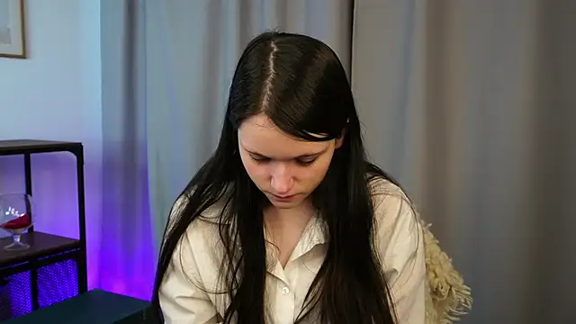 Snapshot of BrynnJune chatting on 10-22-25, 04:12 BrynnJune online show from 10-22-25, 04:12
