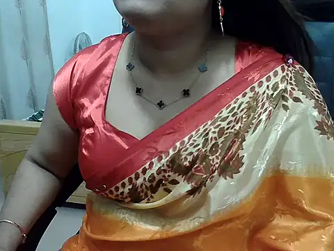 Snapshot of SexyRani2000 chatting on 06-26-26, 02:56 SexyRani2000 online show from 06-26-26, 02:56