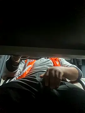 Snapshot of arasazgin chatting on 10-22-25, 04:06 arasazgin online show from 10-22-25, 04:06