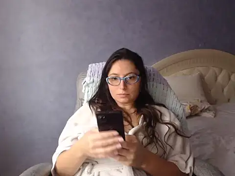 LuckyLisa23 online show from 12-18-25, 10:52