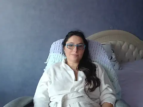 LuckyLisa23 online show from 11-06-25, 09:24