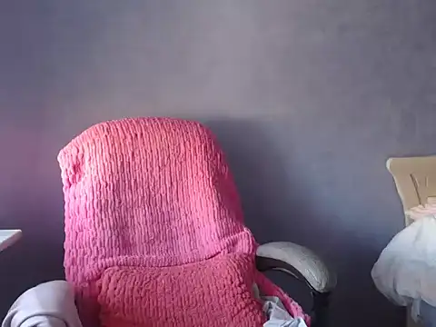 LuckyLisa23 online show from 03-07-26, 10:32