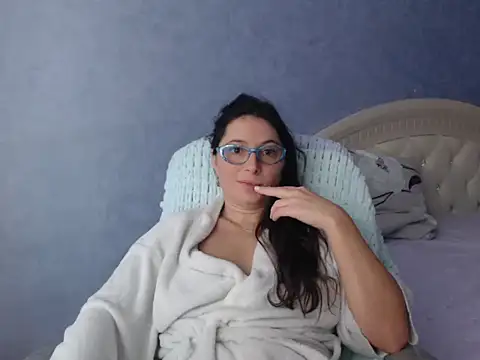 LuckyLisa23 online show from 11-08-25, 10:41