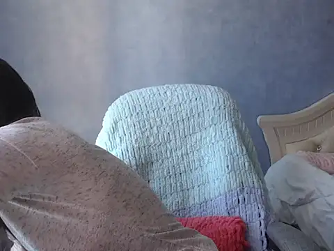 LuckyLisa23 online show from 04-27-26, 09:07