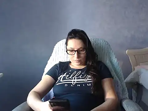 LuckyLisa23 online show from 03-27-26, 02:51