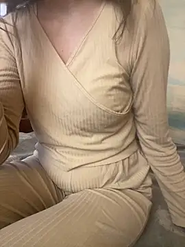 KittieCreme online show from 02-13-26, 08:25