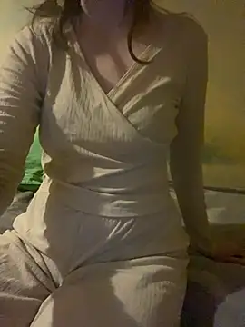 KittieCreme online show from 02-06-26, 05:53