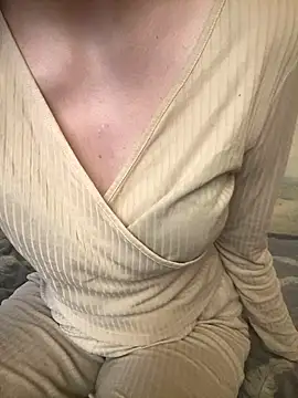 KittieCreme online show from 01-11-26, 11:06