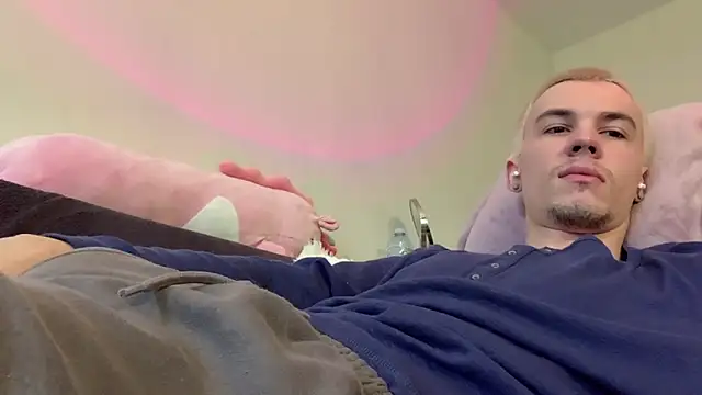 Jeremy1Scott online show from 07-01-26, 04:46