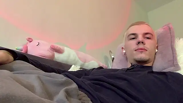 Jeremy1Scott online show from 06-27-26, 04:51