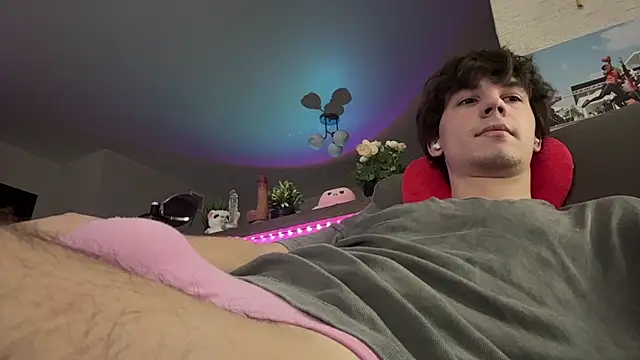 Jeremy1Scott online show from 02-26-26, 03:50