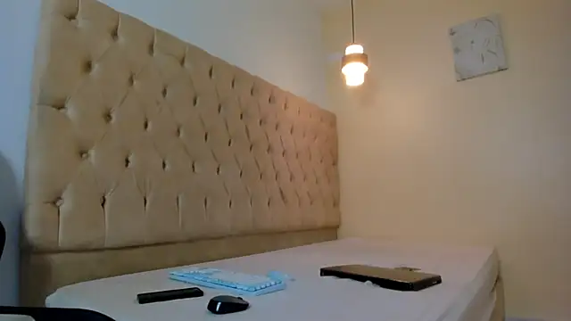 Hotblosson online show from 12-01-25, 04:19