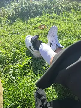 kevetvivi online show from 10-17-25, 12:29