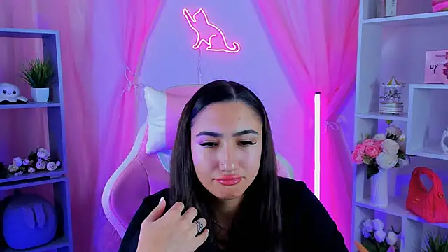 Snapshot of RebeckaThornton chatting on 10-29-25, 09:41 RebeckaThornton online show from 10-29-25, 09:41