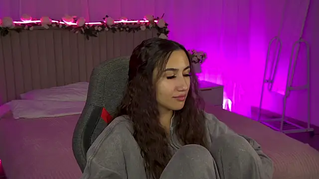 RebeckaThornton online show from 11-20-25, 05:57