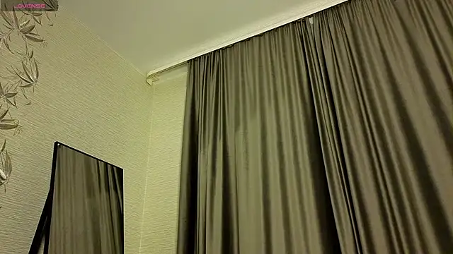 MissPompadure online show from 01-12-26, 10:03