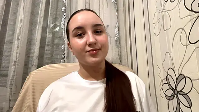 Snapshot of DaisyMolly chatting on 10-12-25, 08:54 DaisyMolly online show from 10-12-25, 08:54
