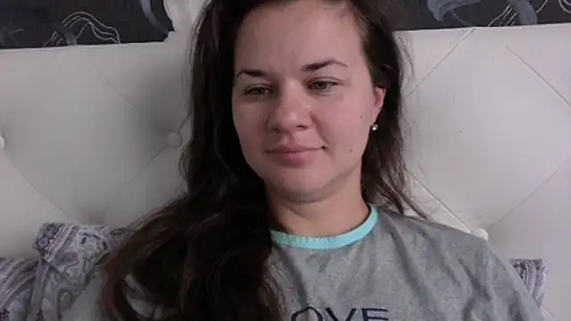 GiaaCaranggi online show from 11-15-25, 07:01