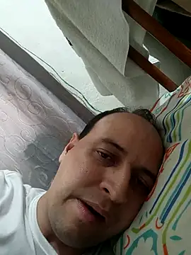 Snapshot of sacarlettareyo chatting on 10-17-25, 08:54 sacarlettareyo online show from 10-17-25, 08:54