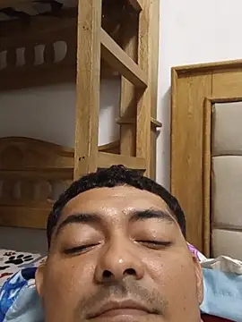 Snapshot of sexyandres_23 chatting on 06-25-26, 11:54 sexyandres 23 online show from 06-25-26, 11:54