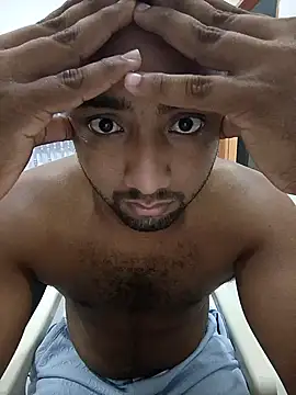 Snapshot of mario1709cm chatting on 10-15-25, 07:22 mario1709cm online show from 10-15-25, 07:22