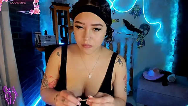 Lizz martins online show from 10-16-25, 02:20