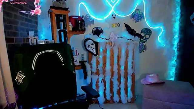 Lizz martins online show from 10-18-25, 12:56