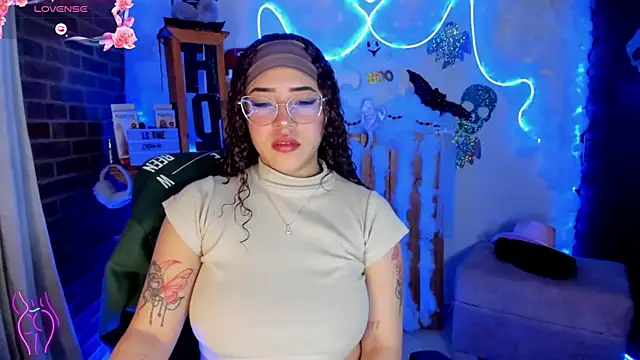 Lizz martins online show from 10-22-25, 01:38