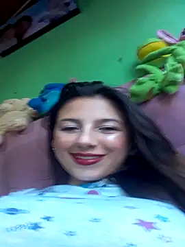 Snapshot of Naomy-daviis chatting on 10-19-25, 10:12 Naomy-daviis online show from 10-19-25, 10:12