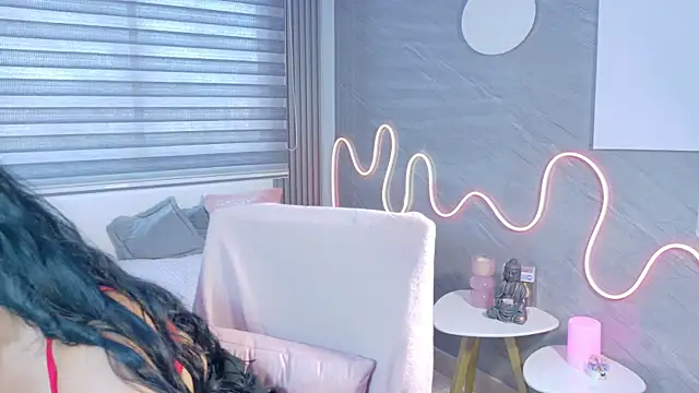 Naaomi cute online show from 10-18-25, 09:06