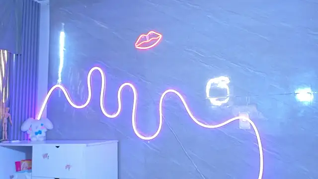 Naaomi cute online show from 03-24-26, 12:27