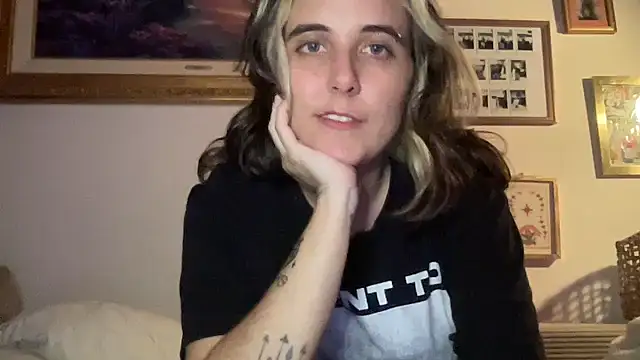 lill daddysgirl online show from 12-19-25, 05:00