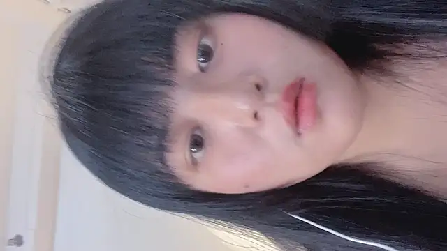 Snapshot of Ronana77 chatting on 10-14-25, 08:59 Ronana77 online show from 10-14-25, 08:59